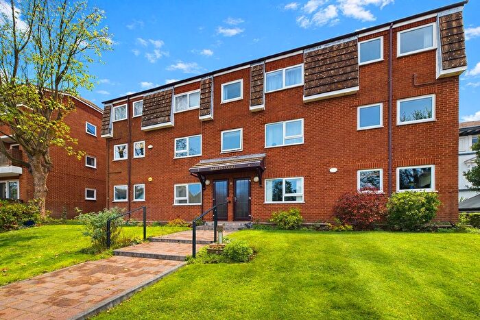 2 Bedroom Flat For Sale In Sables Court, Montpellier Crescent, CH45