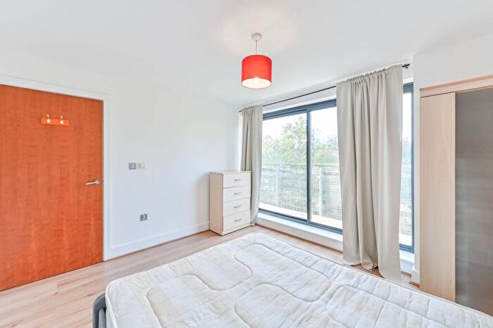 1 Bedroom Flat To Rent In Denmark Hill, Denmark Hill, London, SE5