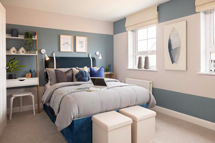 3 Bedroom End Of Terrace House For Sale In Briggington Way, Leighton Buzzard, Bedfordshire, LU7