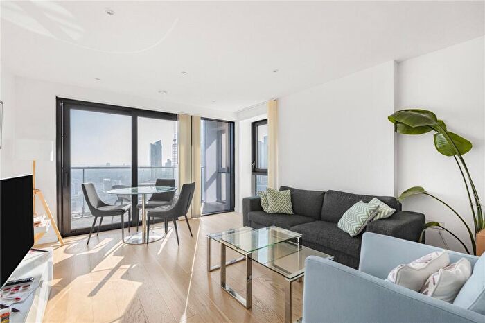 2 Bedroom Apartment To Rent In Yabsley Street, London, E14