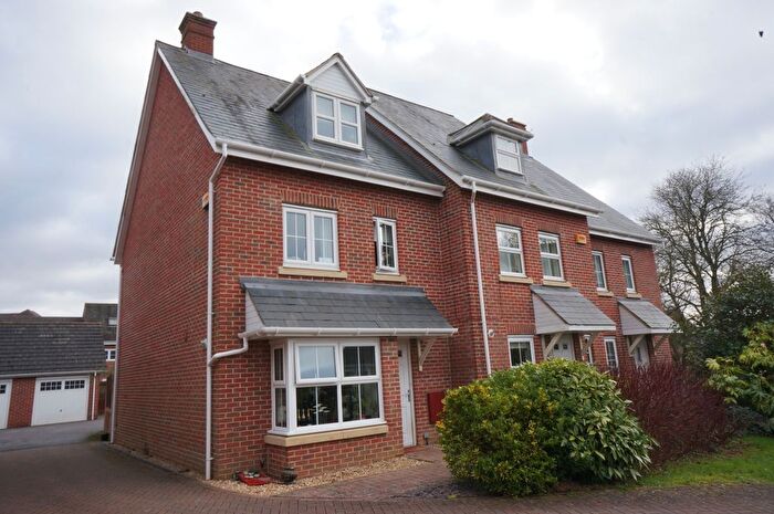 4 Bedroom Semi-Detached House To Rent In Goldcrest Way, Four Marks, Alton, Hampshire, GU34