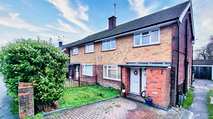 3 Bedroom Semi-Detached House For Sale In The Crescent, Horley, Surrey, RH6