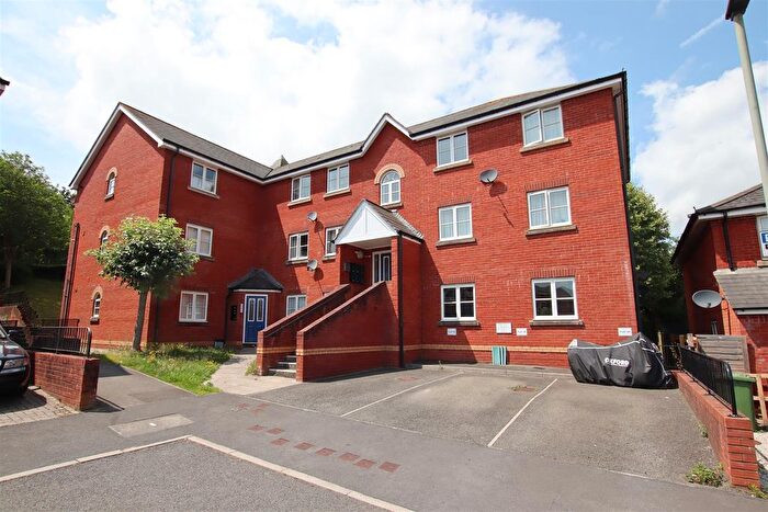 2 Bedroom Flat For Sale In Lewis Crescent, Clyst Heath, Exeter, EX2