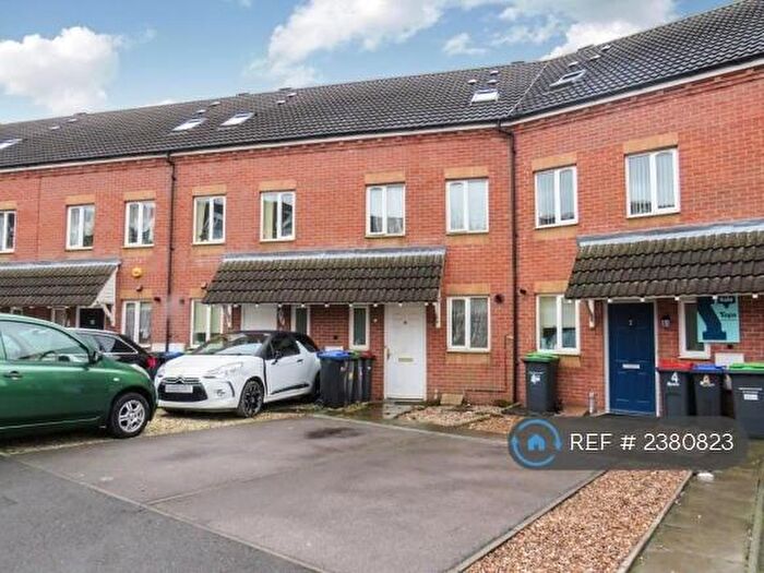 3 Bedroom Terraced House To Rent In Tenter Close, Sutton-In-Ashfield, NG17