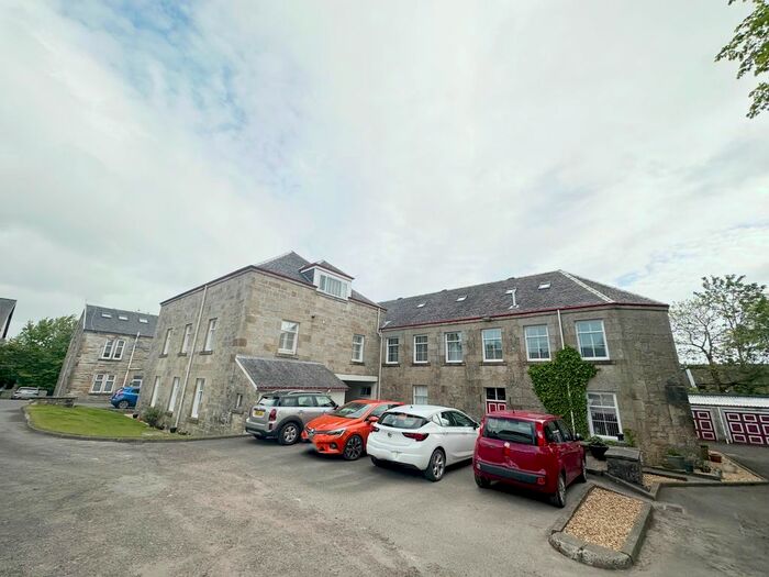 5 Bedroom Flat To Rent In Dunlop Court, Strathaven, ML10