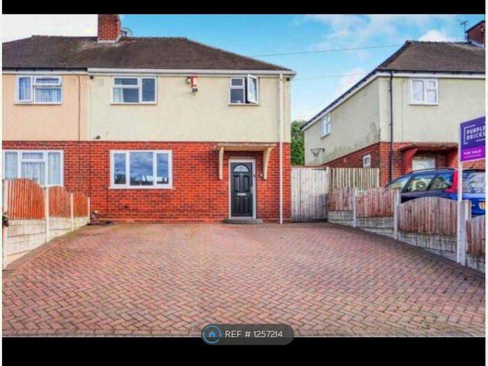 3 Bedroom Semi-Detached House To Rent In Murcroft Road, Stourbridge DY9