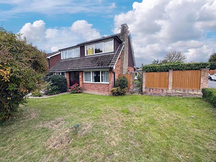 4 Bedroom Detached House For Sale In Janmead, Hutton, Brentwood, CM13