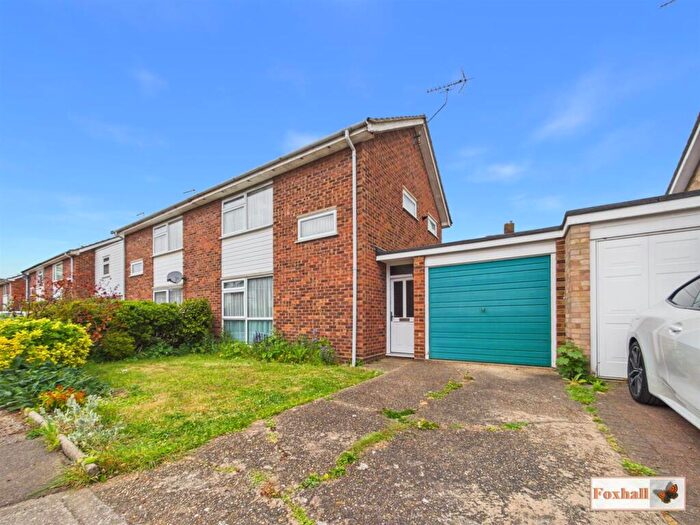 2 Bedroom Semi Detached House For Sale In Allington Close, Ipswich, IP4