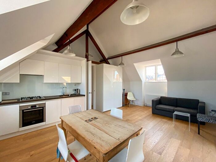 1 Bedroom Property To Rent In Colehill Lane, Fulham, London, SW6