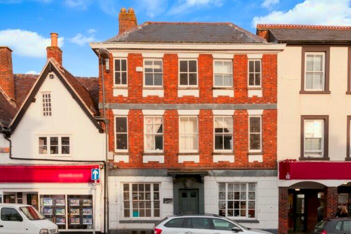 2 Bedroom Apartment To Rent In - Market Square Bicester, OX26