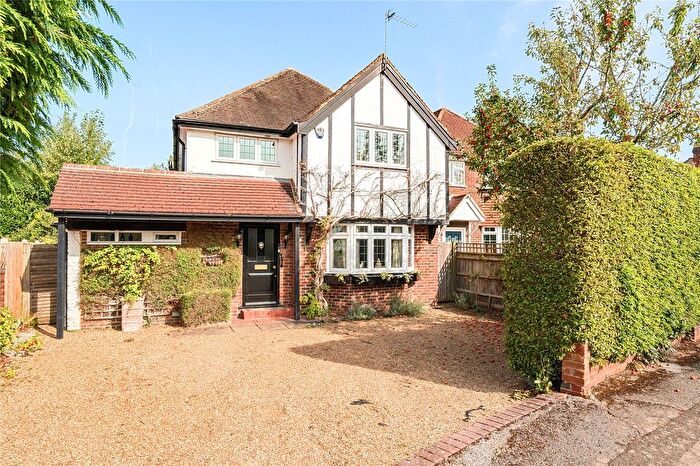 3 Bedroom Detached House For Sale In D'abernon Drive, Cobham, KT11