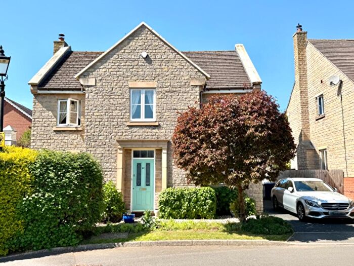 4 Bedroom Detached House For Sale In Wetherby Way, Stratford-Upon-Avon, Warwickshire, CV37