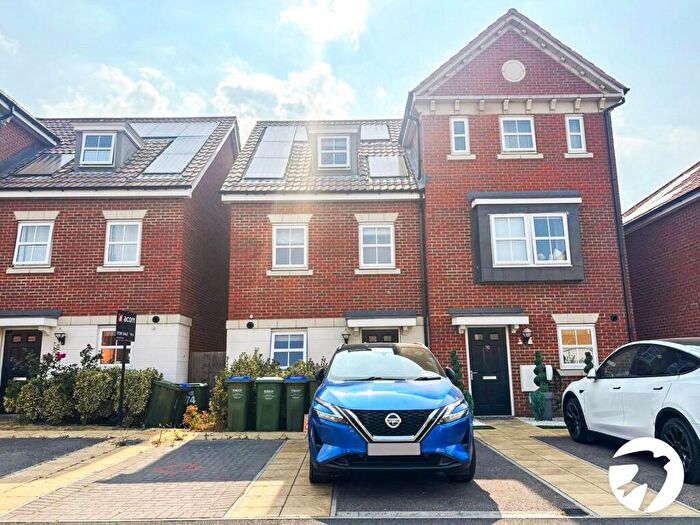3 Bedroom Semi Detached House To Rent In Slade Green Road, Slade Green, Kent, DA8