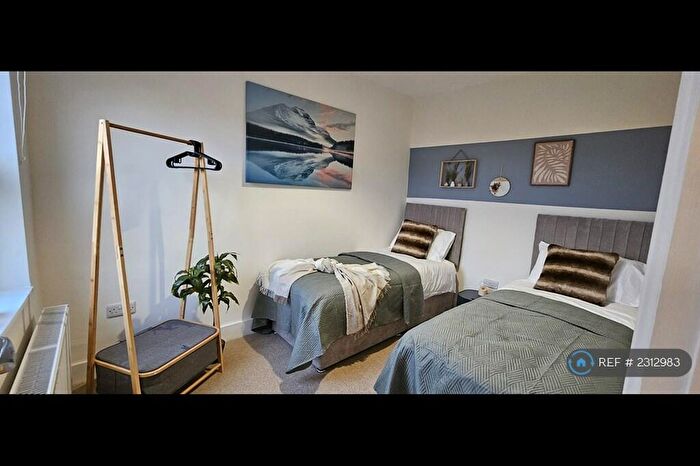 5 Bedroom Terraced House To Rent In Harrowden Road, Bedford, MK42