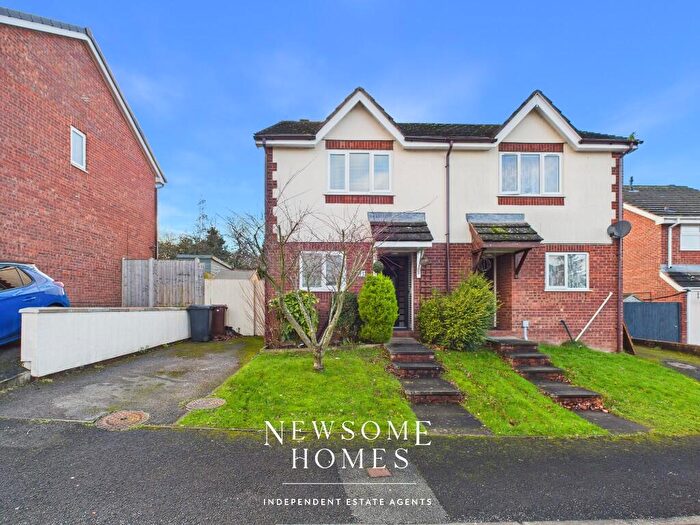 2 Bedroom Semi-Detached House For Sale In Willow Drive, Flint, CH6