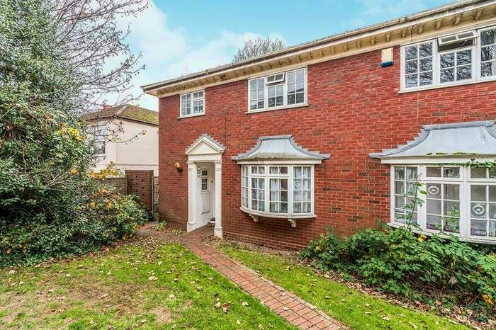 4 Bedroom End Of Terrace House To Rent In Grosvenor Mews, Grosvenor Close, Southampton, Hampshire, SO17