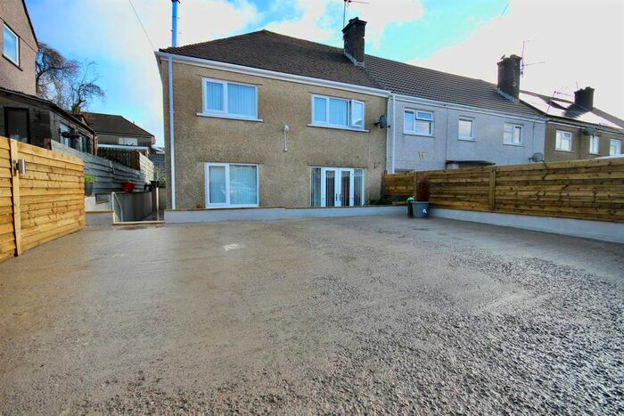 3 Bedroom Semi-Detached House For Sale In Caerwent Road, Trevethin, Pontypool, NP4