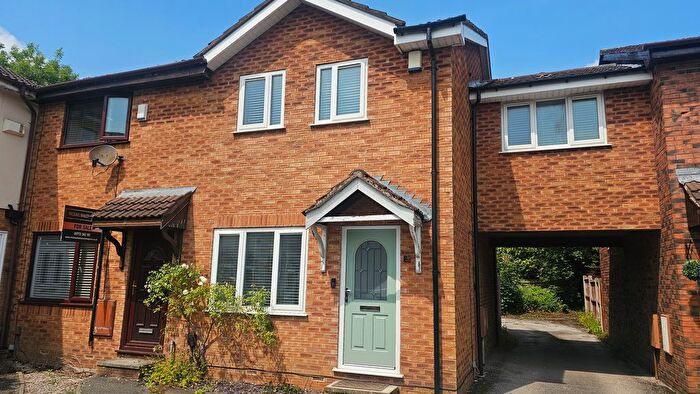 3 Bedroom Semi-Detached House To Rent In Kilmuir Close, Preston, PR2