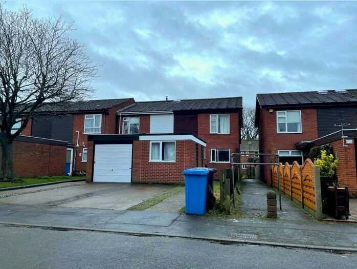 5 Bedroom Semi-Detached House To Rent In Morello Close, Norwich, NR4