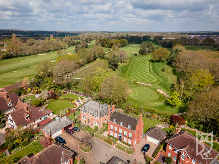 5 Bedroom Detached House For Sale In Devereux Place, Braiswick