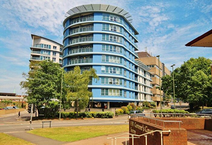 2 Bedroom Apartment To Rent In Oriental Road, Woking, Surrey, GU22
