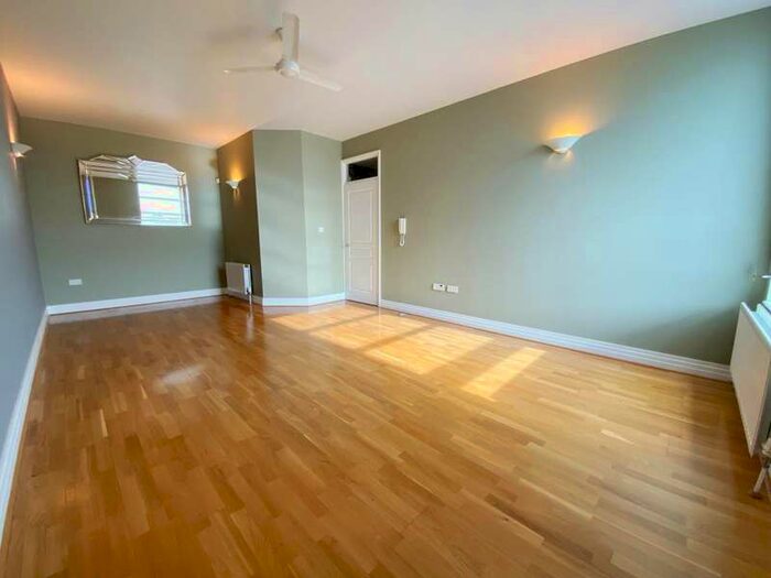 2 Bedroom Apartment To Rent In Wills Building, NE7