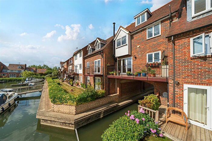 4 Bedroom Terraced House For Sale In West Quay, Abingdon, OX14