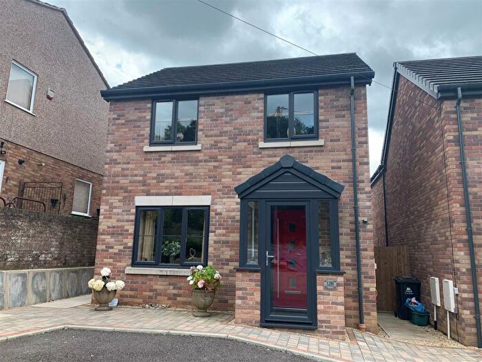4 Bedroom Detached House For Sale In Causeway Road, Cinderford, GL14