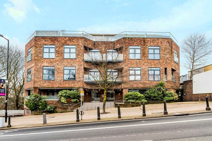 3 Bedroom Flat For Sale In Parkland Views, Muswell Hill, London, N10