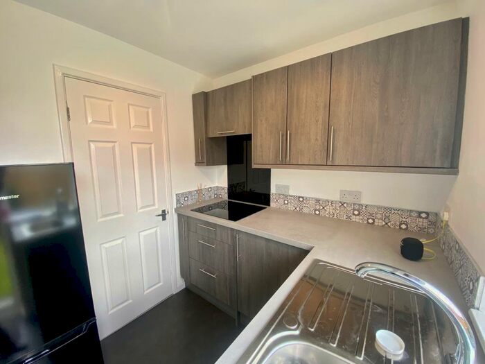 2 Bedroom Flat To Rent In Tudor Walk, Kingston Park, NE3