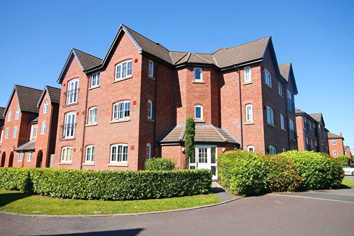 2 Bedroom Flat For Sale In Lytham Close, Great Sankey, WA5