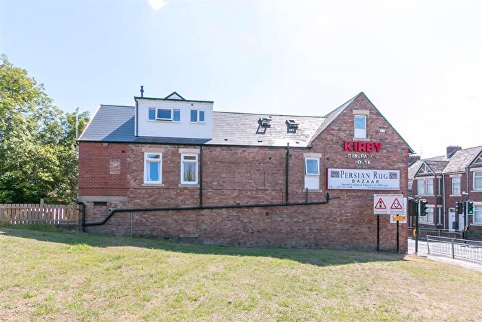 2 Bedroom Flat To Rent In Station Road, South Gosforth, Newcastle Upon Tyne, NE3