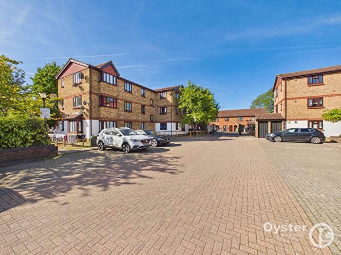 2 Bedroom Flat For Sale In Alliance Close, Wembley, HA0