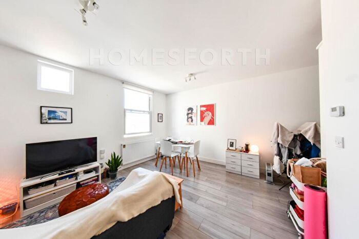 1 Bedroom Flat To Rent In Loveridge Mews, Kilburn, NW6