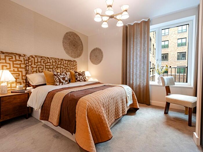 2 Bedroom Flat For Sale In St Ann's Road, London, N15