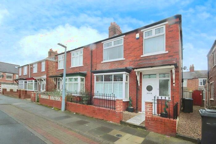 3 Bedroom End Of Terrace House To Rent In Latham Road, Middlesbrough, North Yorkshire, TS5