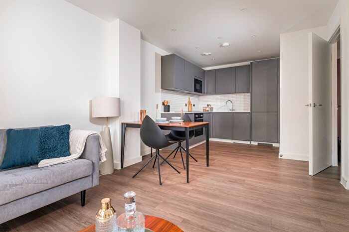 1 Bedroom Apartment To Rent In Tilling Courtyard, Weldale Street, Reading, RG1