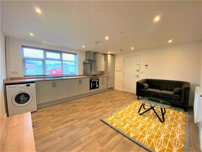 1 Bedroom Apartment To Rent In Silksby Street, Coventry, West Midlands, CV3