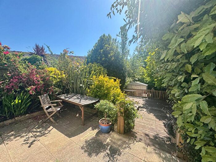 5 Bedroom End Of Terrace House For Sale In Kingsland Crescent, Barry, CF63