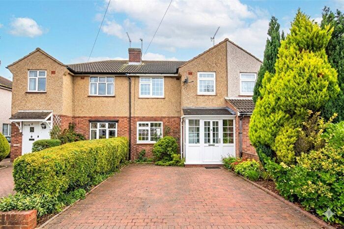 3 Bedroom Terraced House To Rent In Firham Park Avenue, Romford, RM3