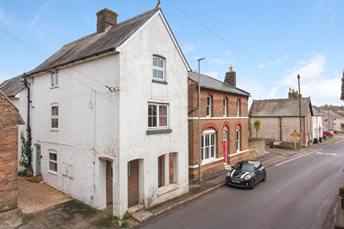 4 Bedroom Link Detached House To Rent In Main Street, Broadmayne, DT2