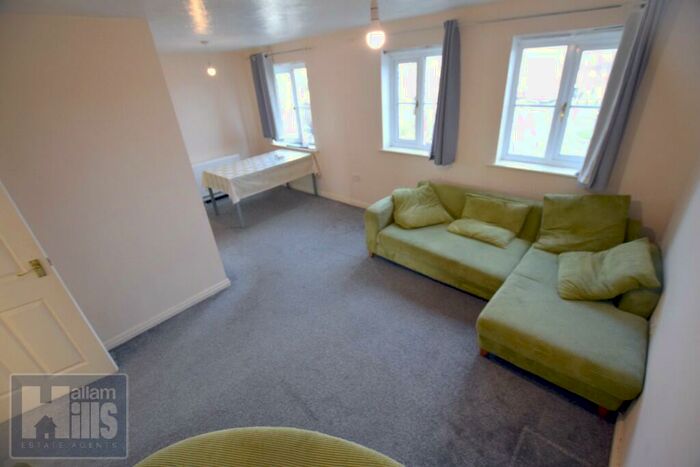 2 Bedroom Flat To Rent In Queen Mary Road, Sheffield, S2