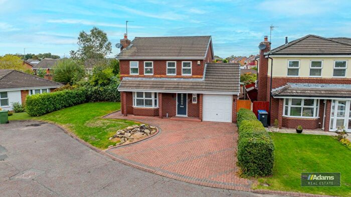 4 Bedroom Detached House For Sale In Newbury Close, Farnworth, Widnes, WA8