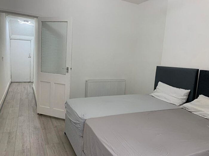 2 Bedroom Flat To Rent In Ash Tree Road, Crumpsall, Manchester, M8