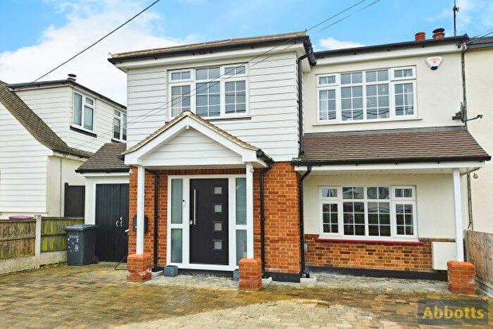 4 Bedroom Property To Rent In Louise Road, Rayleigh, SS6