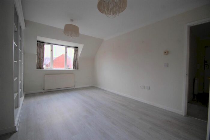 1 Bedroom Flat To Rent In Park Road, Petersfield GU32