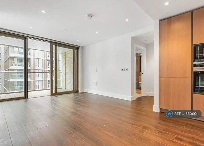 2 Bedroom Flat To Rent In Radley House, London, SW11