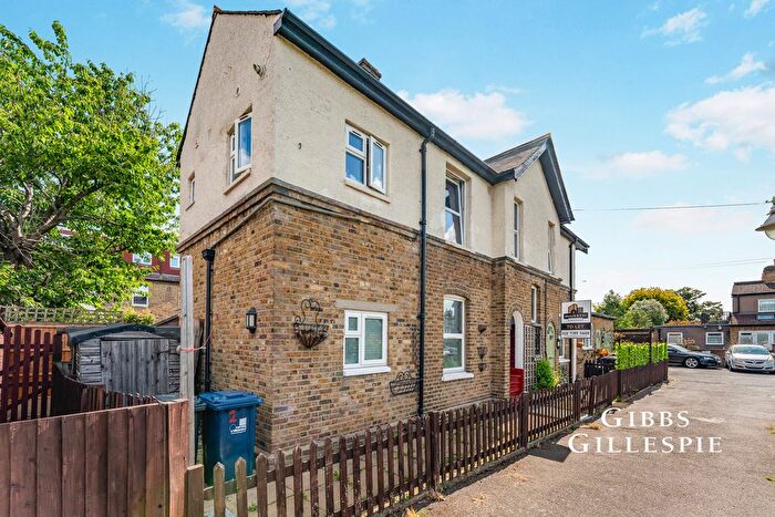 2 Bedroom Flat To Rent In Glenfield Road, London, W13