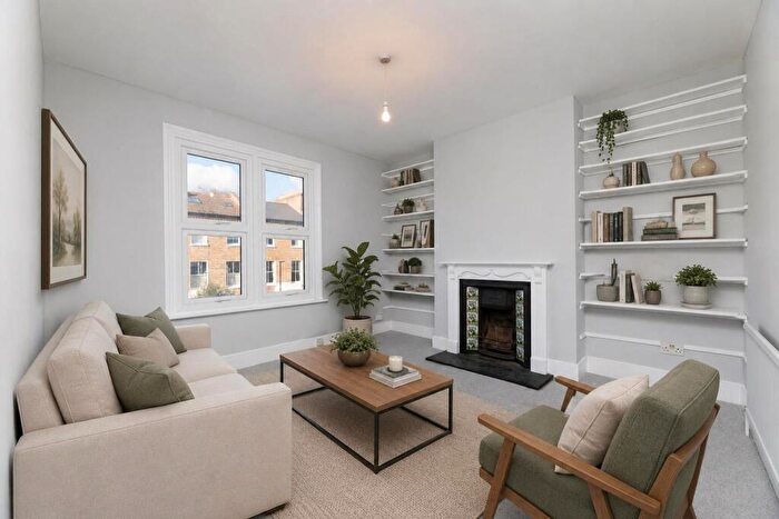 1 Bedroom Flat For Sale In Shakespeare Road, SE24