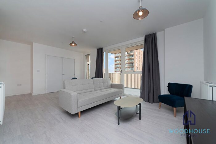 2 Bedroom Flat To Rent In Shearwater Drive, London, NW9